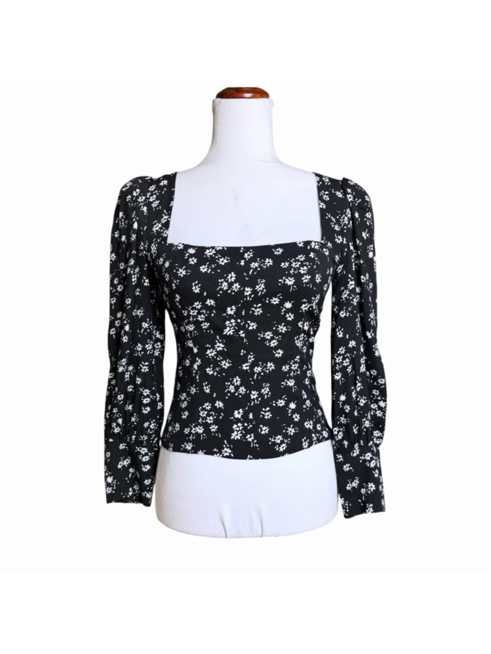Reformation Calla Top Black White Floral Smocked Back Long Puff Sleeves EUC 4